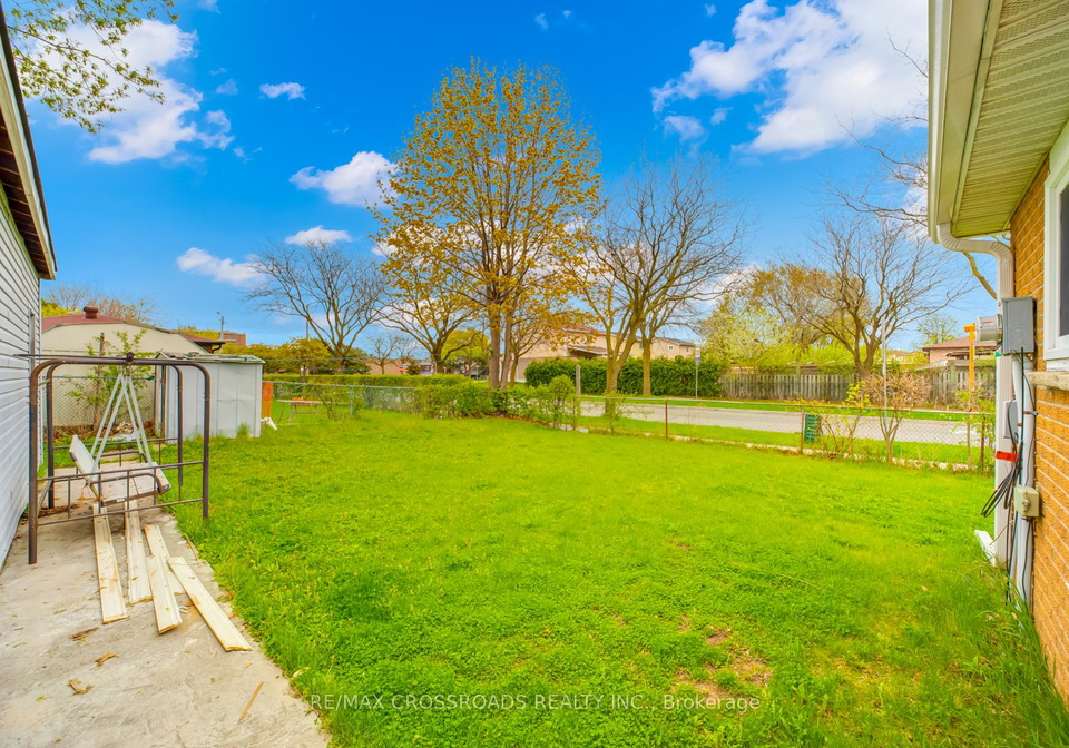 32-lighthall-crescent-scarborough-ontario-e12237417