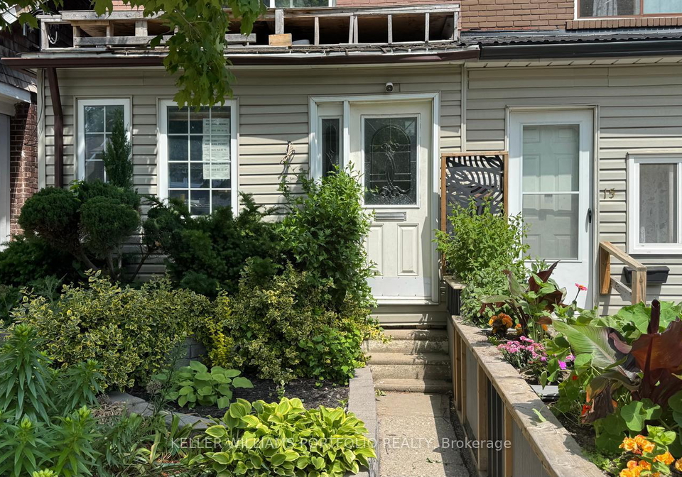 17-kelvin-avenue-toronto-ontario-e12237905