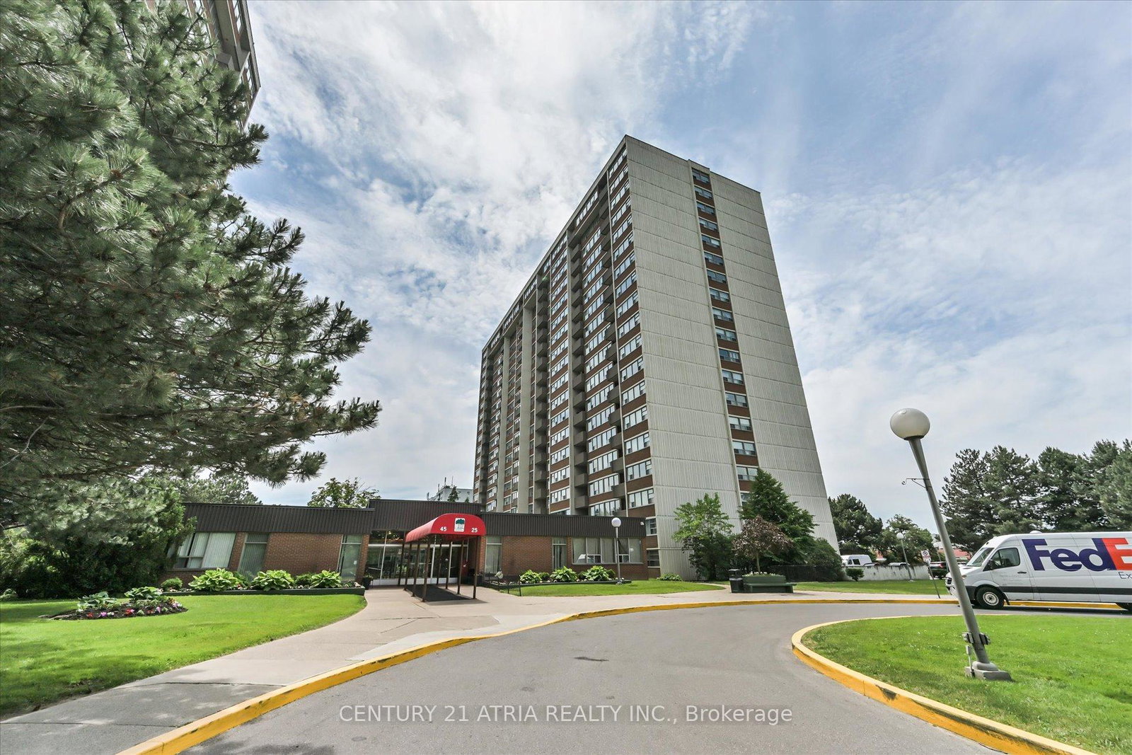 25-silver-springs-boulevard-scarborough-ontario-e12238403