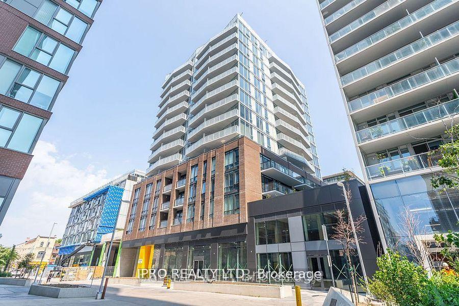 45-baseball-place-toronto-ontario-e12238966