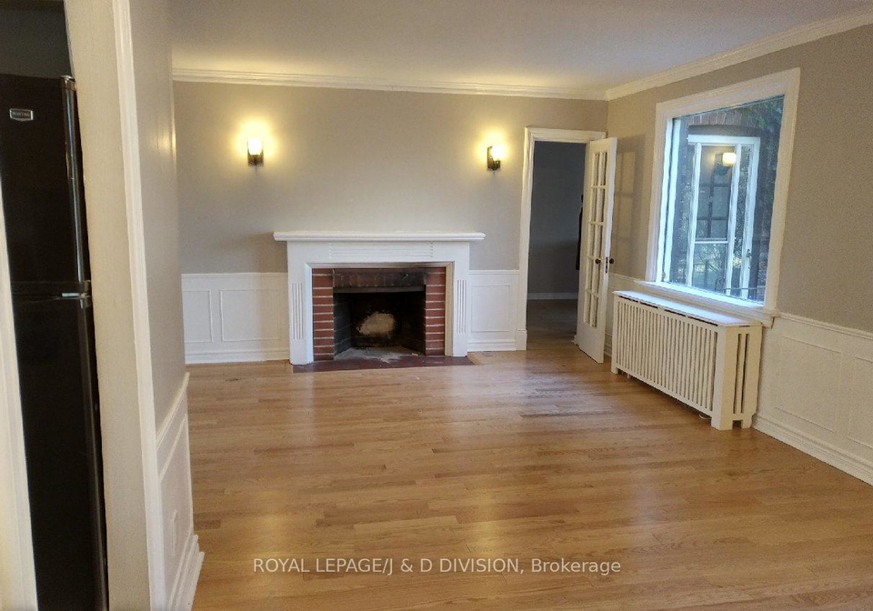 18-beechwood-crescent-east-york-ontario-e12241358