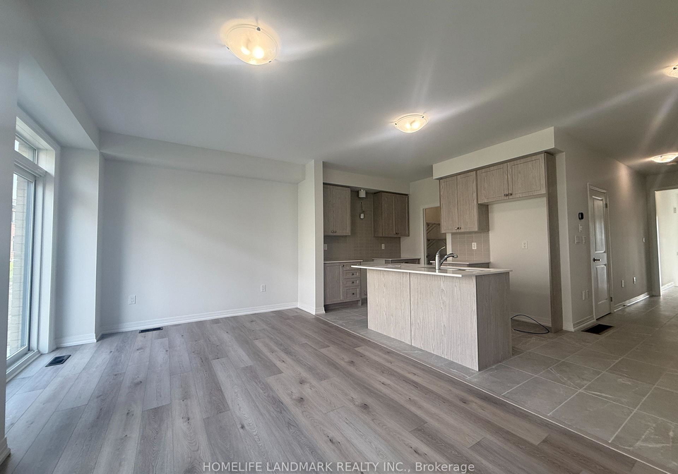 3032-sideline-16-pickering-ontario-e12241373