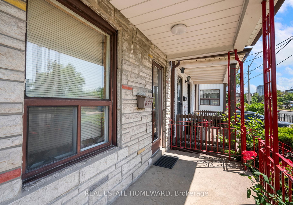 672-strathmore-boulevard-east-york-ontario-e12241434