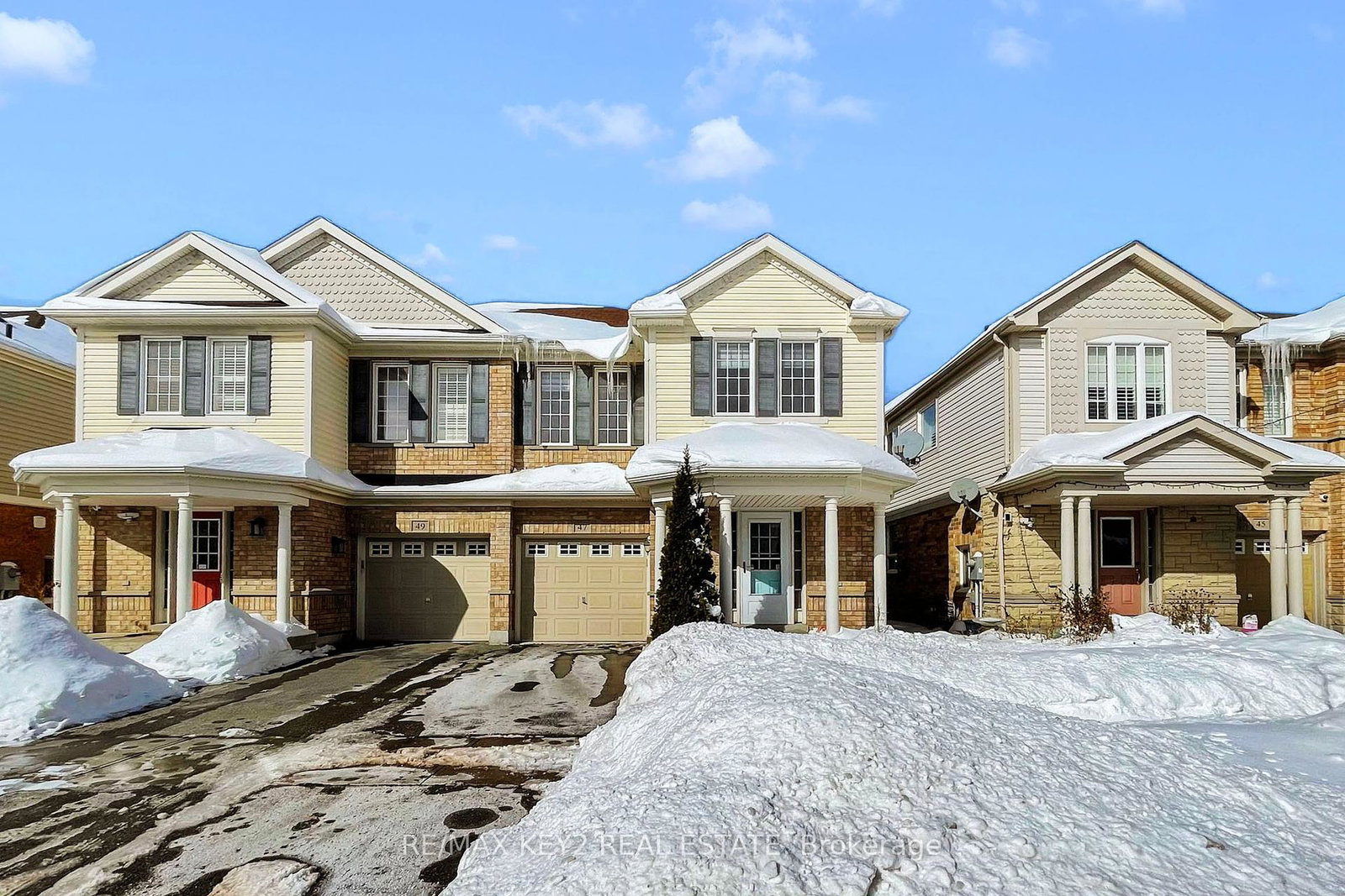 47-decourcy-ireland-circle-ajax-ontario-e12241660