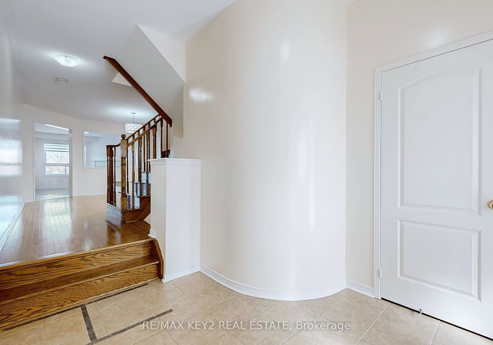 47-decourcy-ireland-circle-ajax-ontario-e12241660