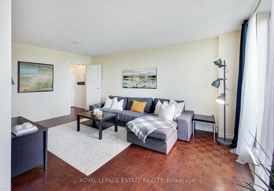 1071-woodbine-avenue-east-york-ontario-e12243463