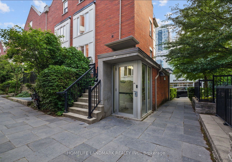2-kay-macpherson-lane-toronto-ontario-e12243540