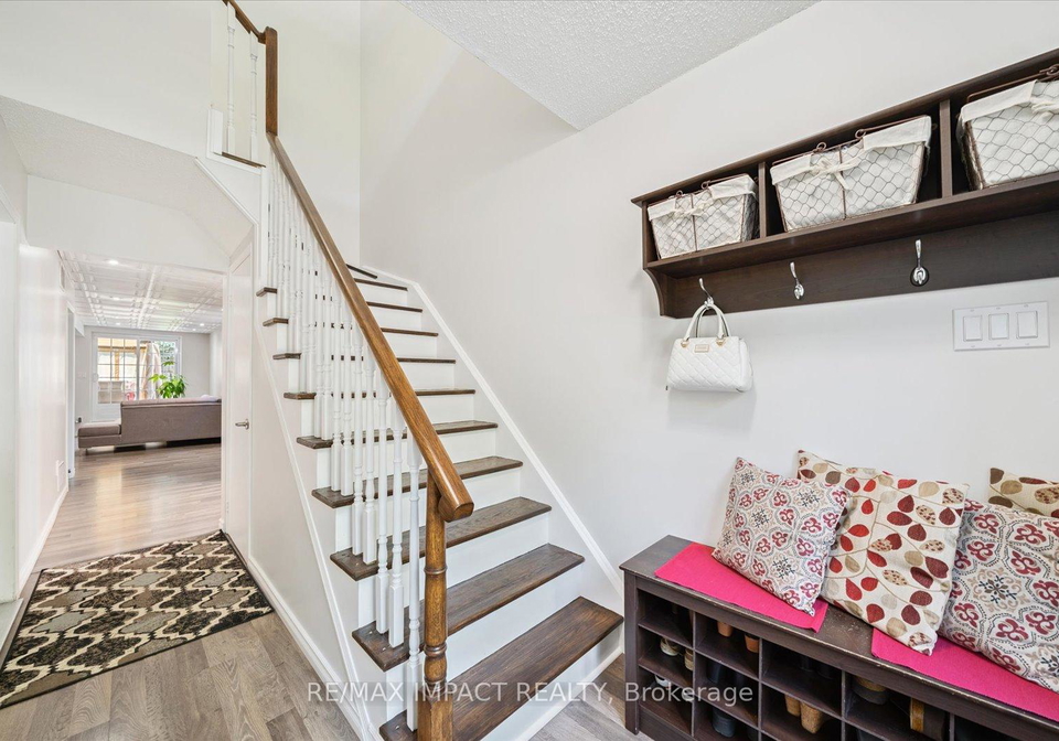 7-farncomb-crescent-clarington-ontario-e12243911