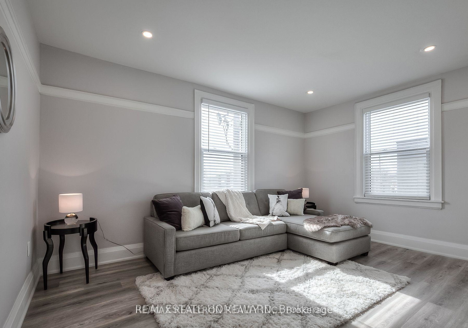 1492-dundas-street-e-toronto-ontario-e12245849
