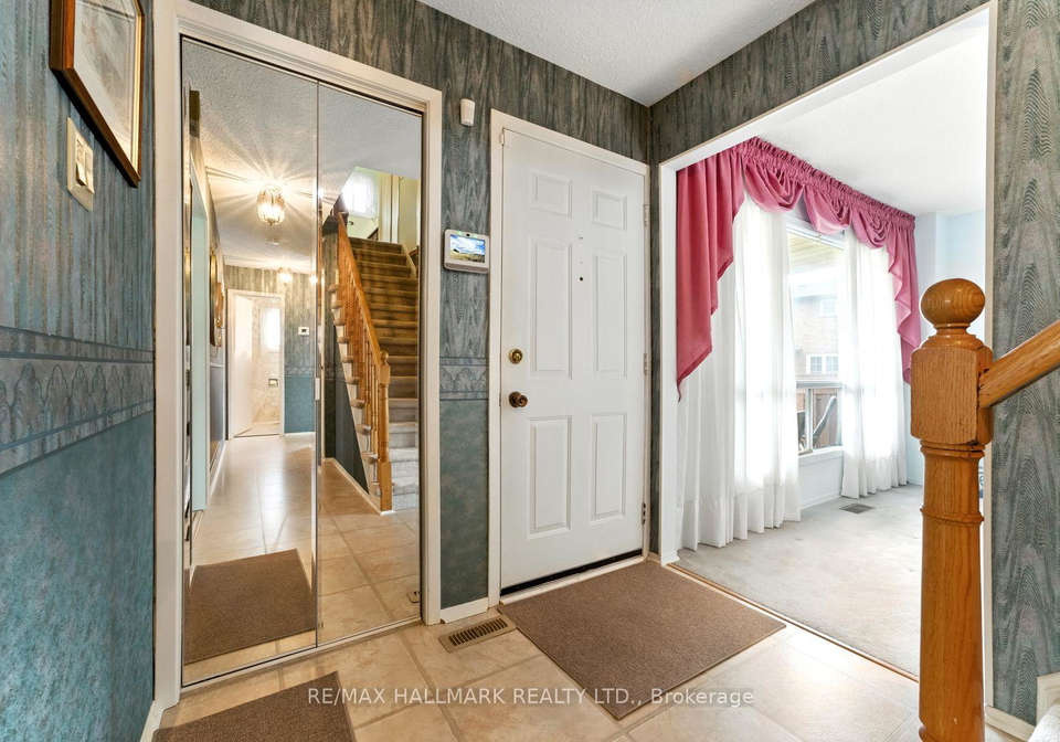 23-blue-anchor-trail-scarborough-ontario-e12246557