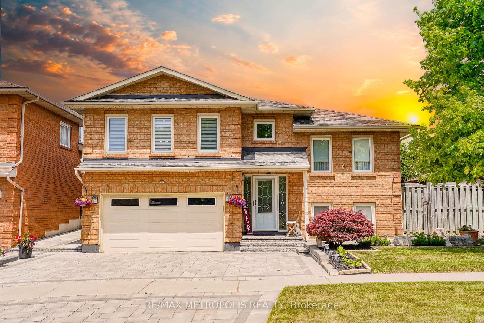 26-limestone-crescent-whitby-ontario-e12246967
