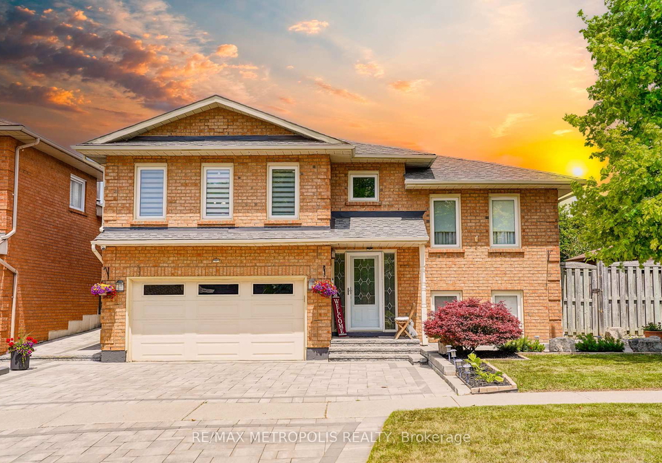 26-limestone-crescent-whitby-ontario-e12246967