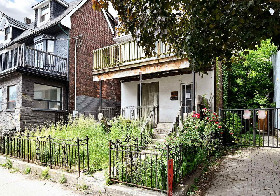 780-pape-avenue-east-york-ontario-e12247872