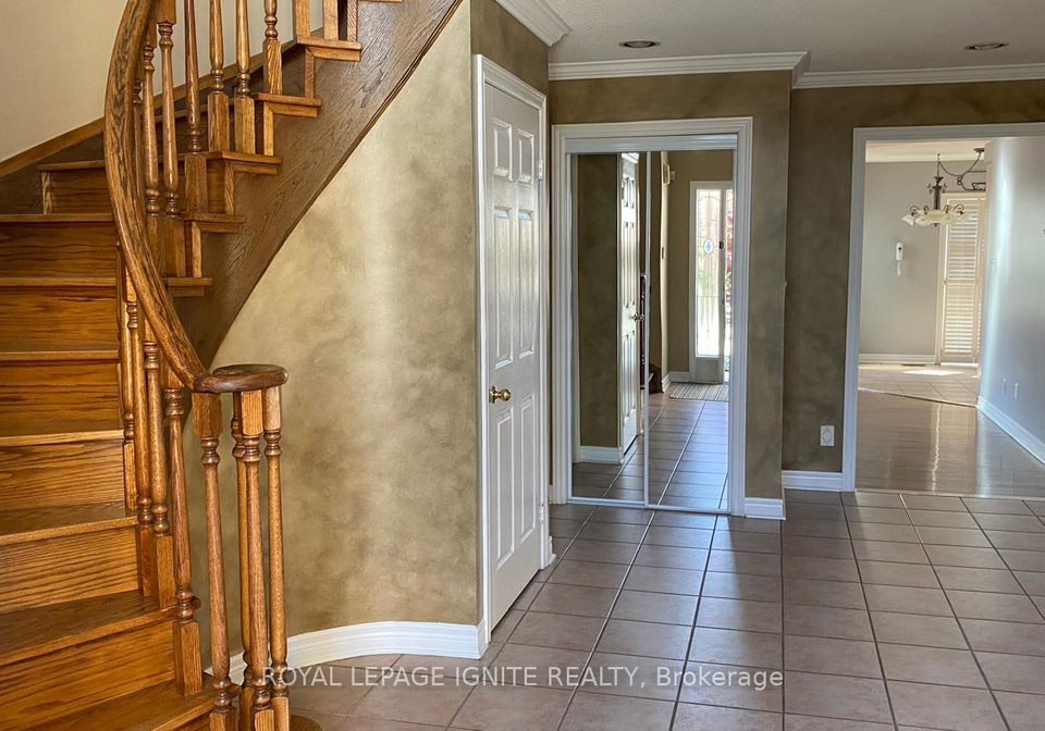 53-gill-crescent-ajax-ontario-e12248490