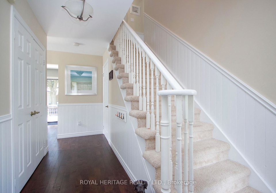 8-arran-court-clarington-ontario-e12248792