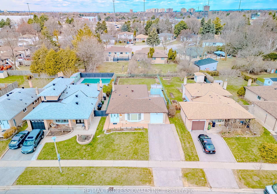 184-oakmeadow-boulevard-scarborough-ontario-e12249039
