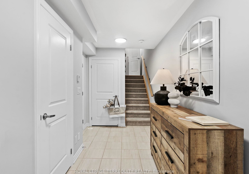5-mappin-way-whitby-ontario-e12249502