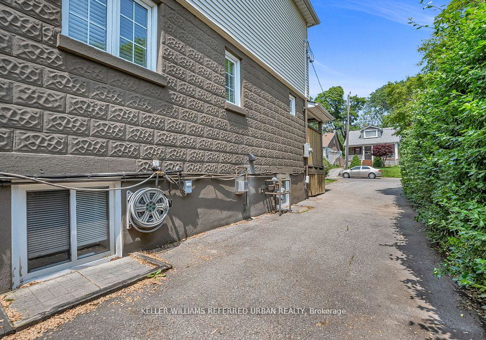5-donora-drive-east-york-ontario-e12249542