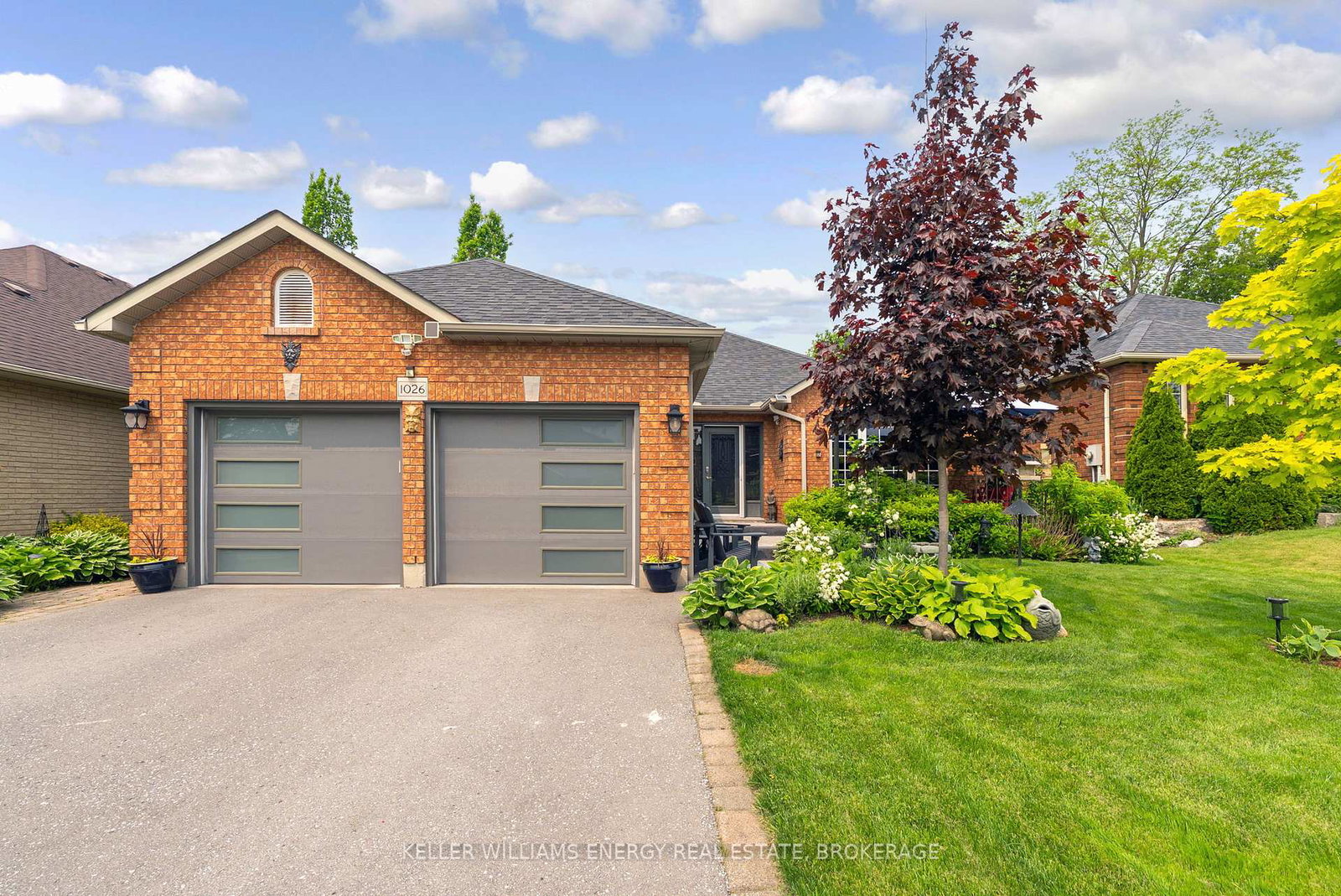 1026-stone-cottage-crescent-oshawa-ontario-e12250434