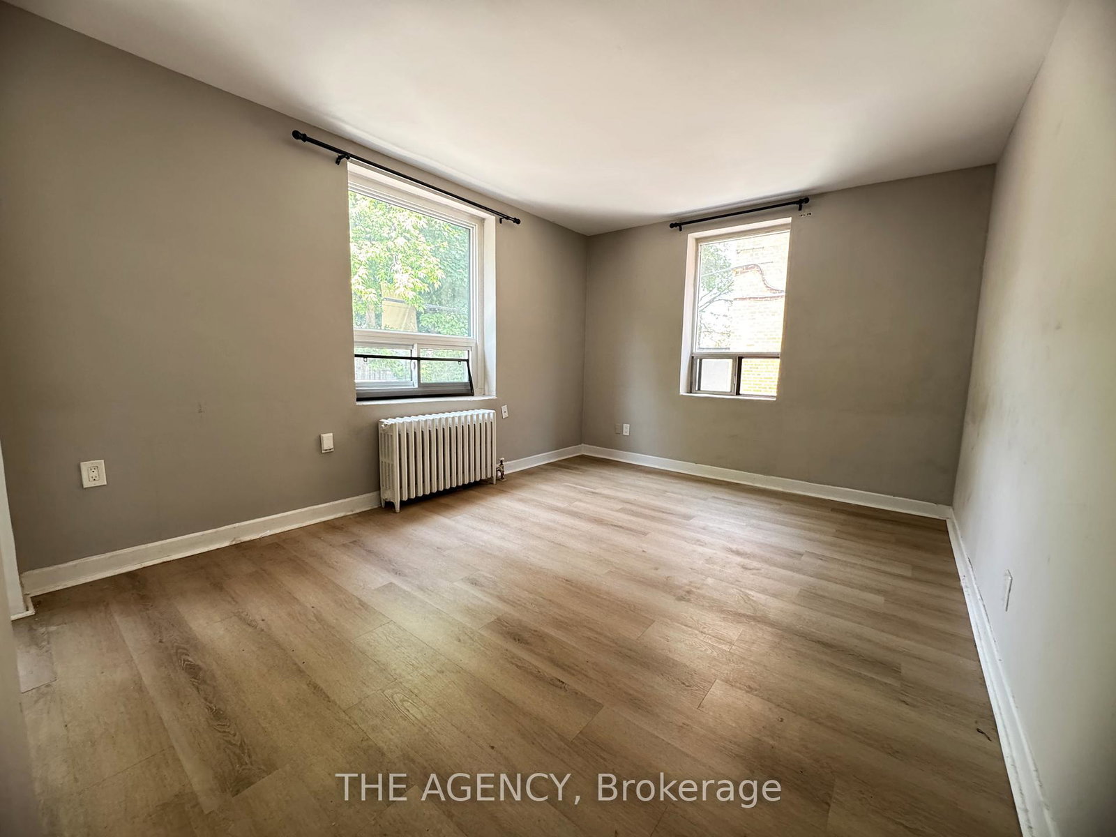 852-broadview-avenue-east-york-ontario-e12252345