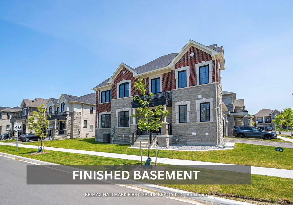 1492-hawktail-path-pickering-ontario-e12253087