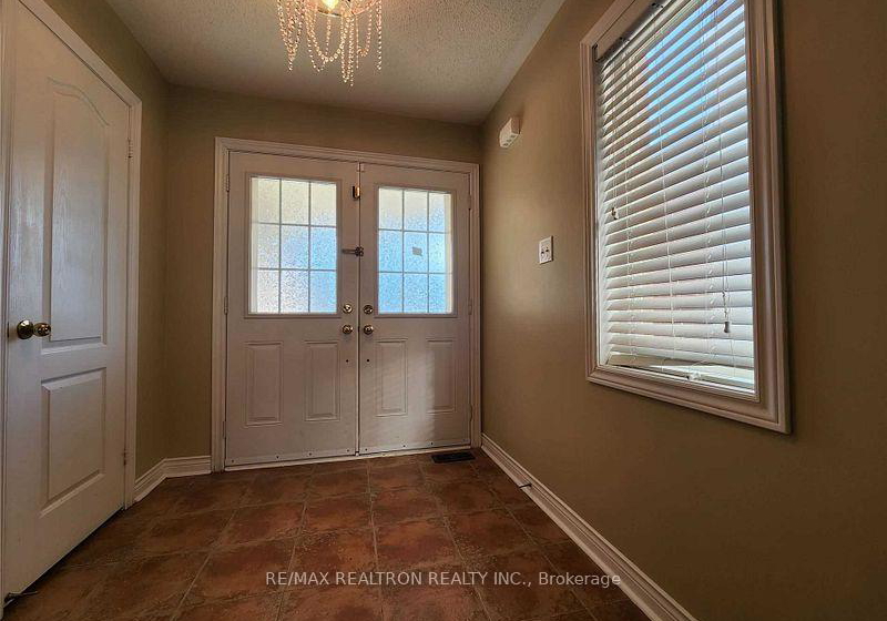 35-chatterson-street-whitby-ontario-e12253898