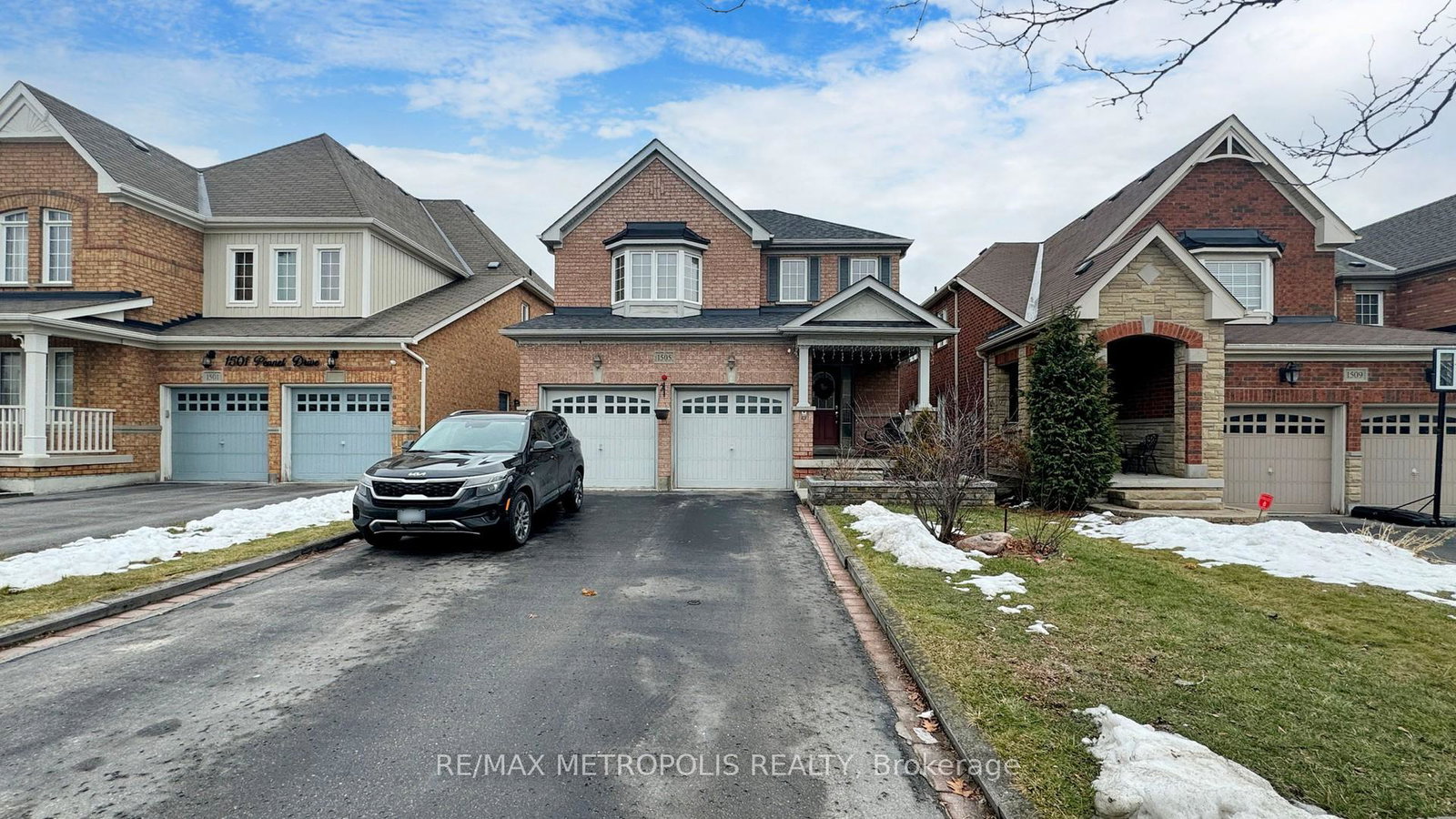 1505-pennel-drive-oshawa-ontario-e12253900