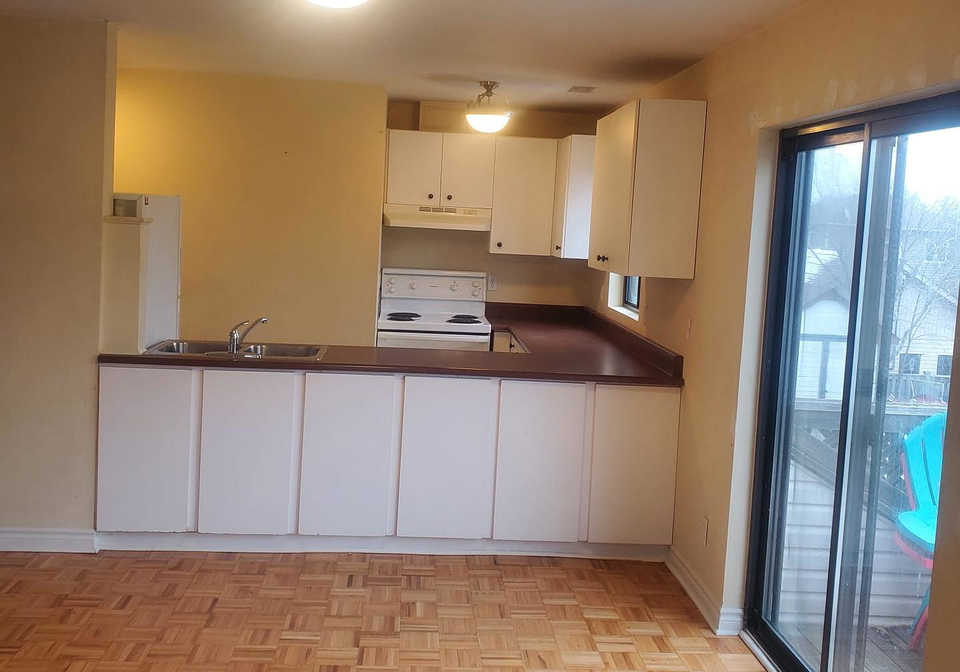 677-marksbury-road-pickering-ontario-e12254894