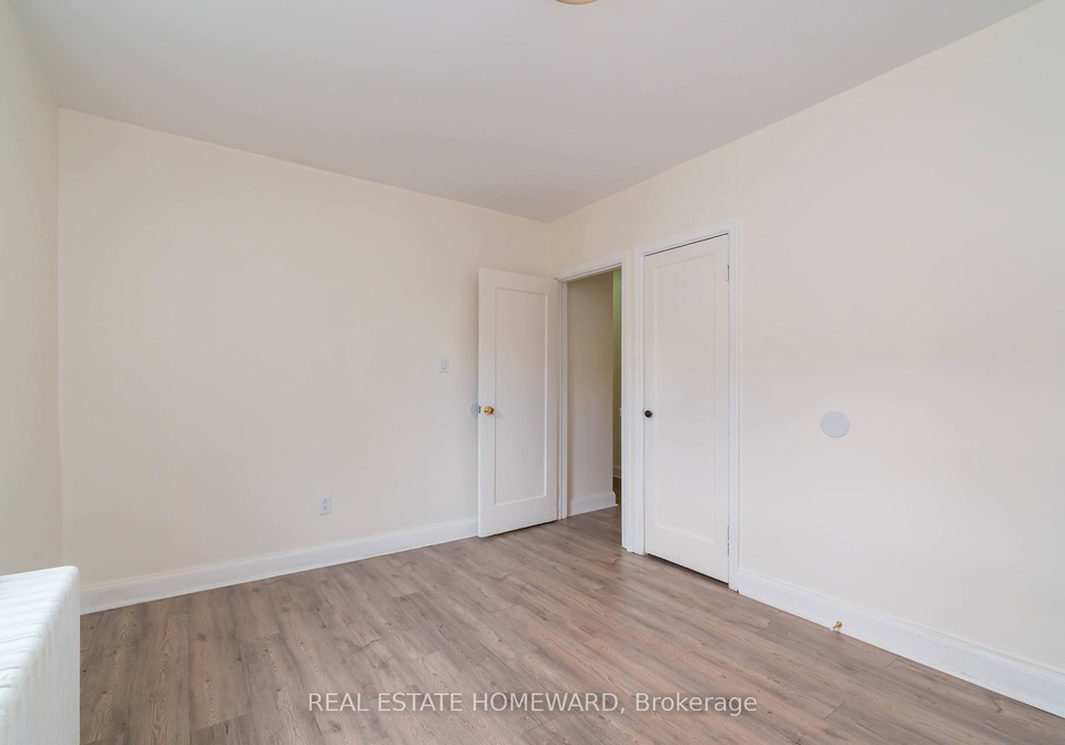 4pharmacy-avenue-scarborough-ontario-e12255953