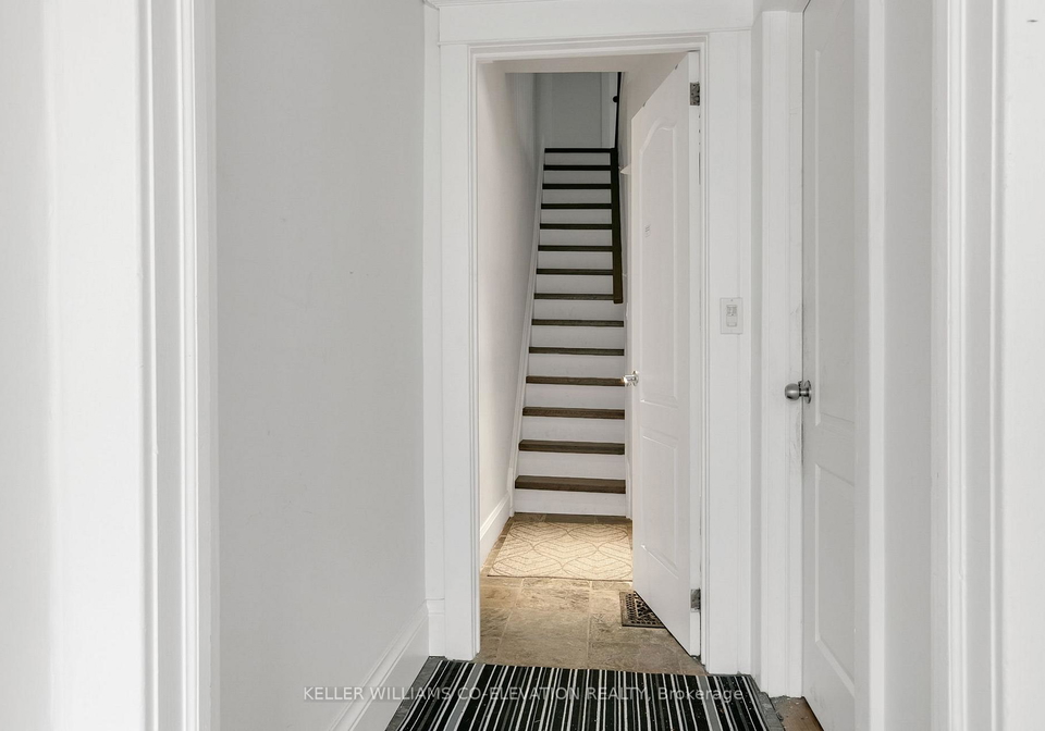 8-ravina-crescent-toronto-ontario-e12256516