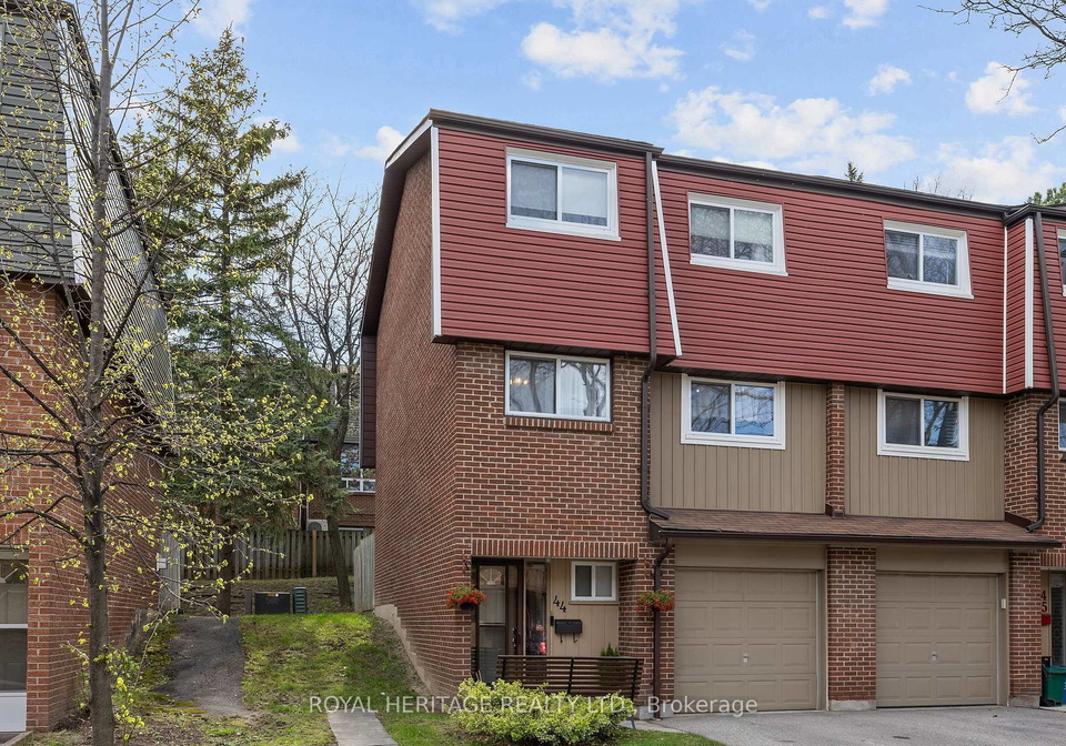 1310-fieldlight-boulevard-pickering-ontario-e12257046