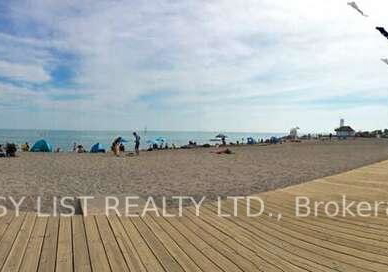 2112-queen-street-e-toronto-ontario-e12257971