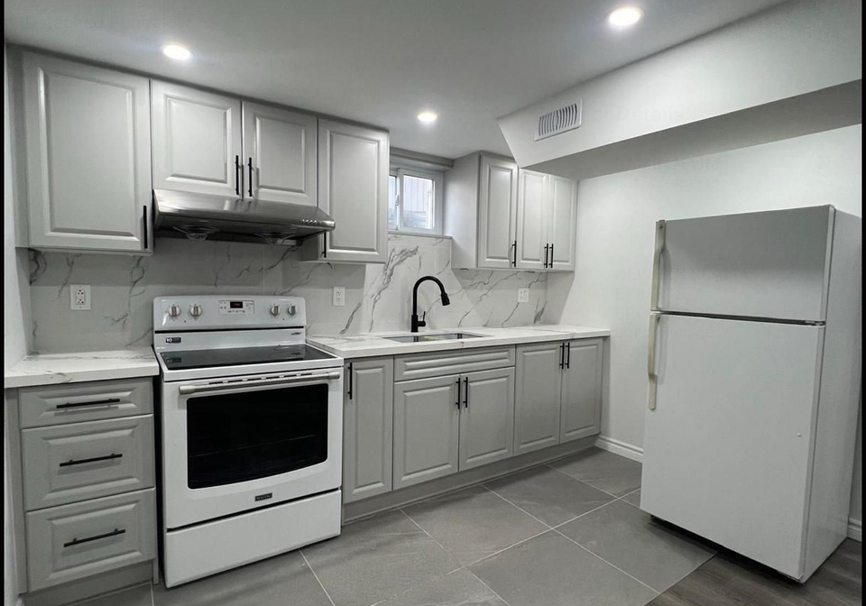633-gibbons-street-e-oshawa-ontario-e12258178