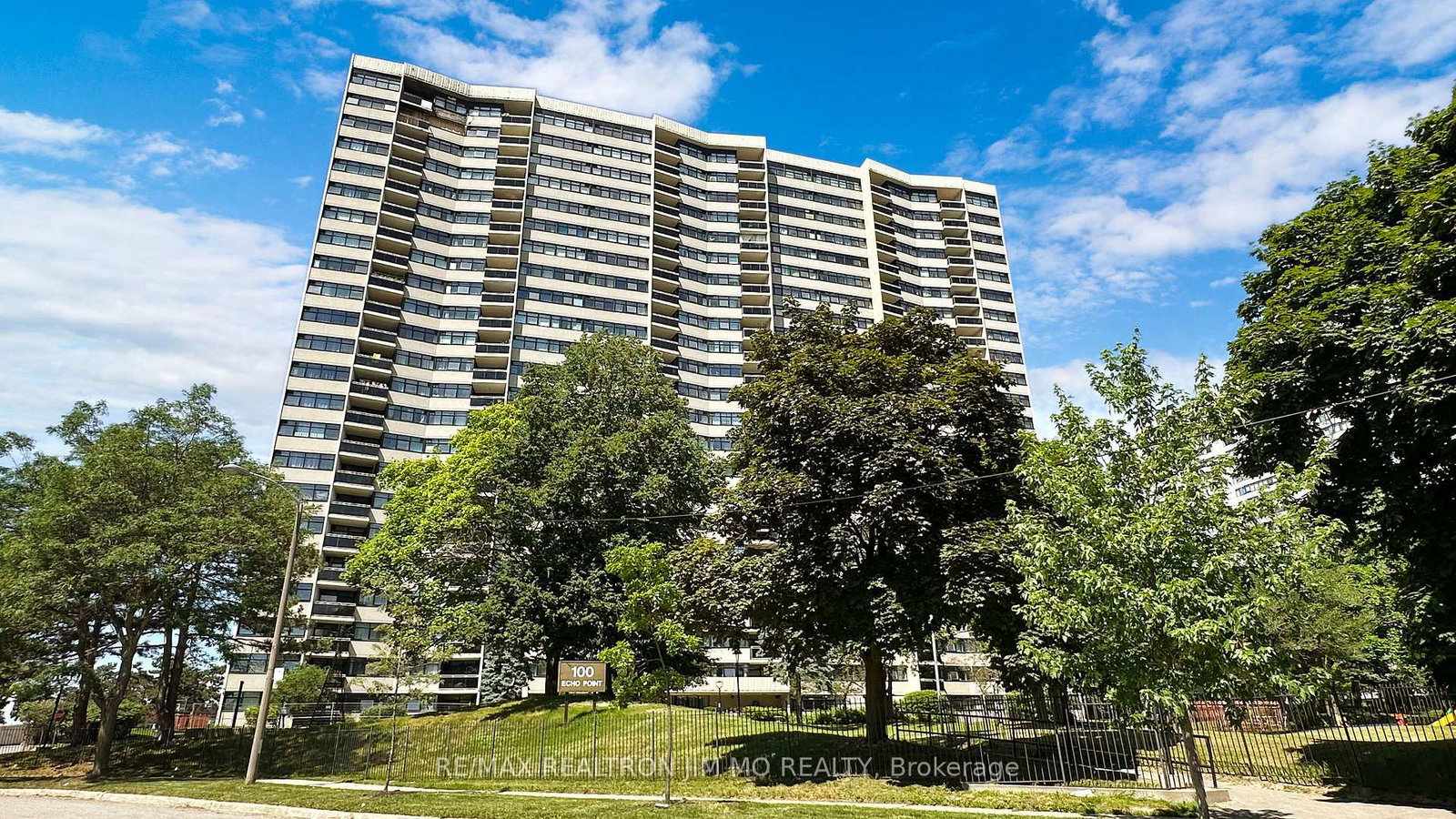 100-echo-point-scarborough-ontario-e12261617
