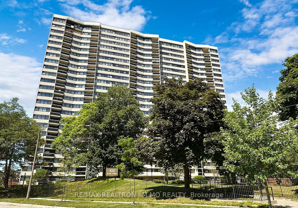 100-echo-point-scarborough-ontario-e12261617