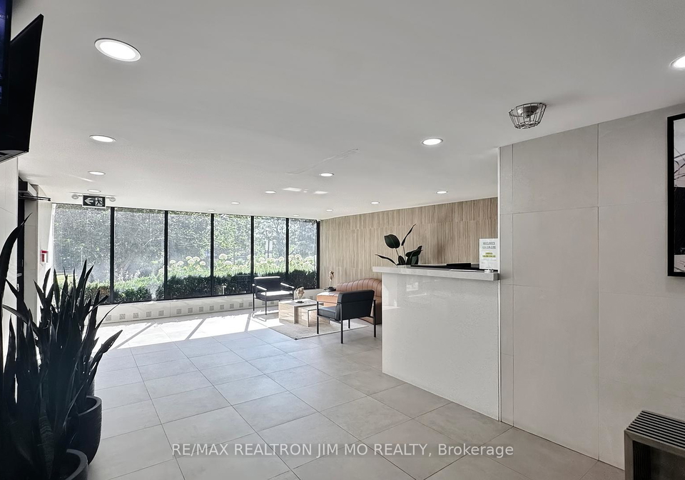 100-echo-point-scarborough-ontario-e12261617