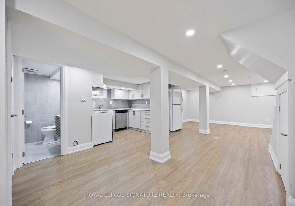 24-glenshaw-crescent-east-york-ontario-e12264587