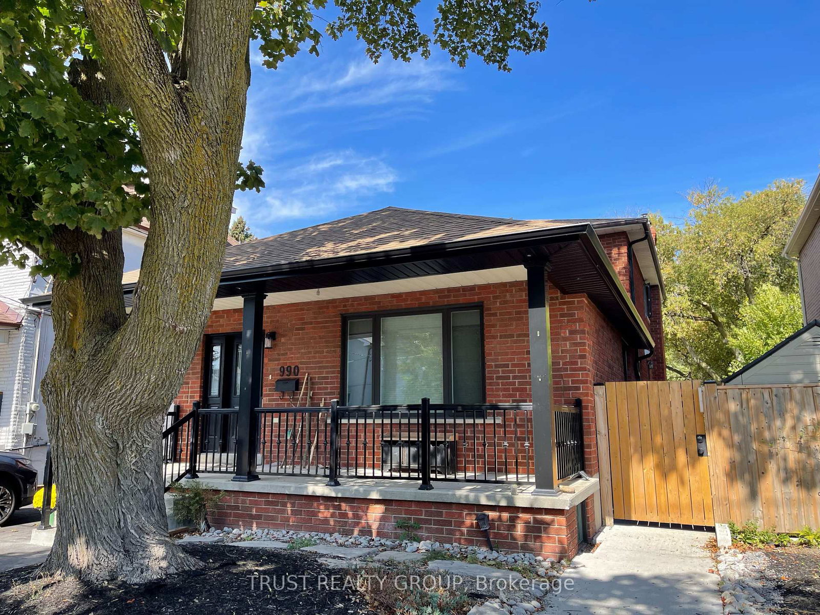 990-cosburn-avenue-east-york-ontario-e12264899