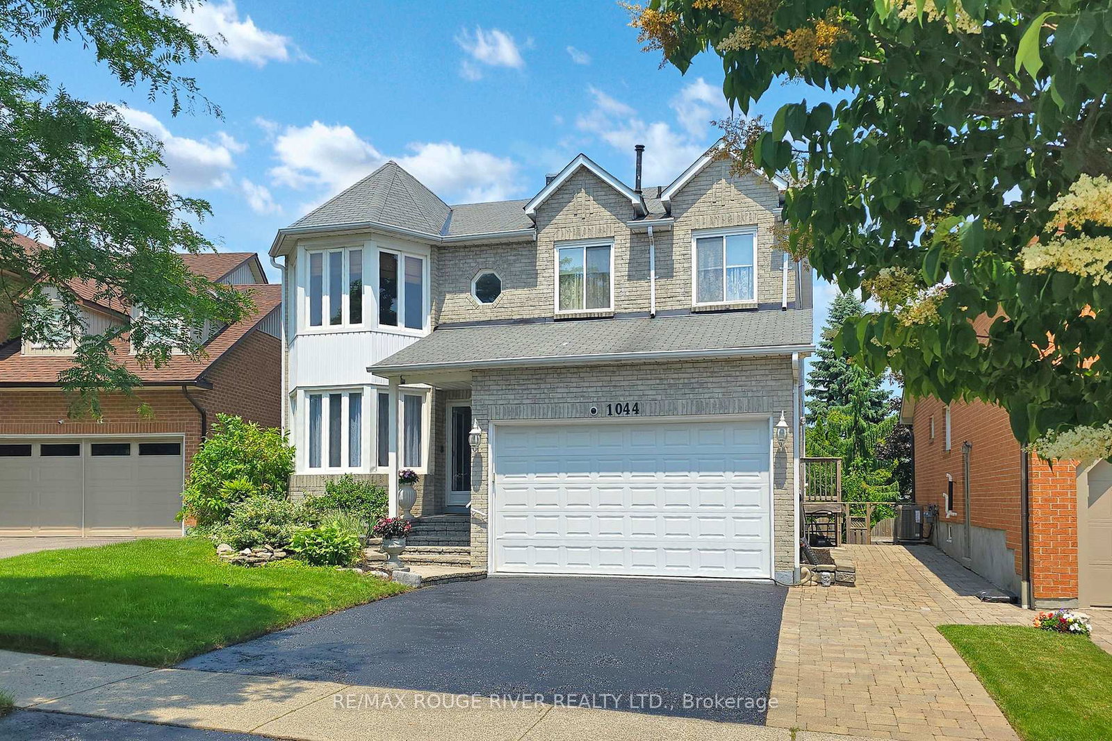 1044-rambleberry-avenue-pickering-ontario-e12265132