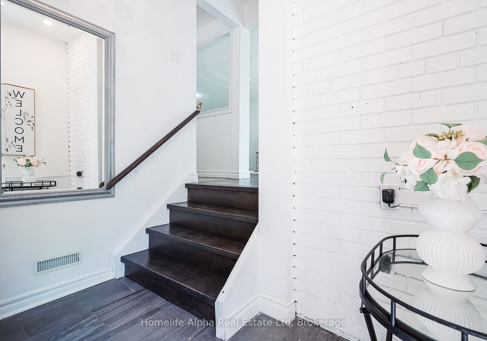 30-hepscott-terrace-scarborough-ontario-e12265657