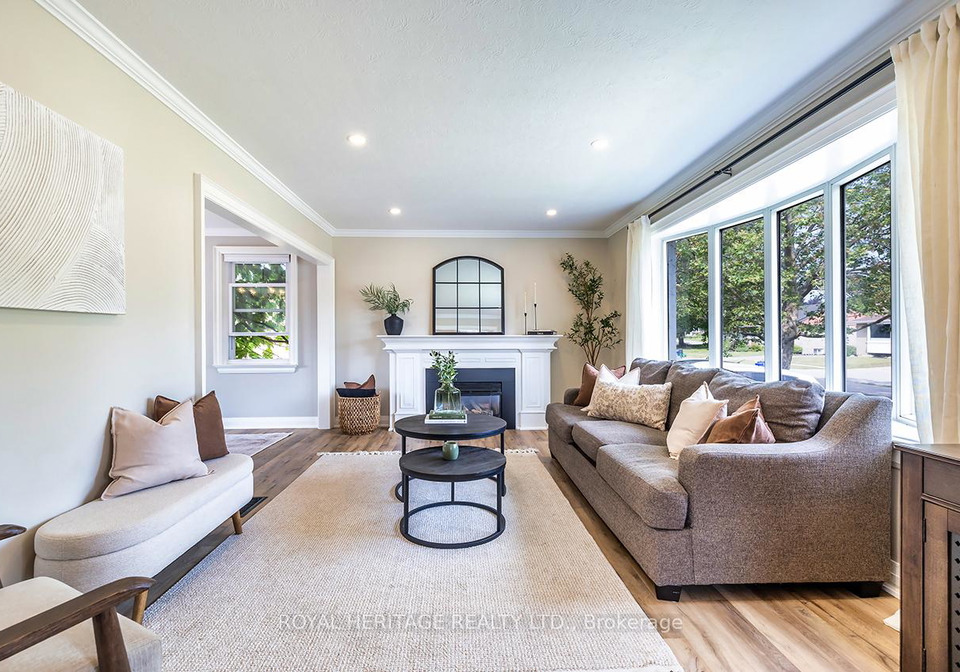8-forest-road-ajax-ontario-e12266450