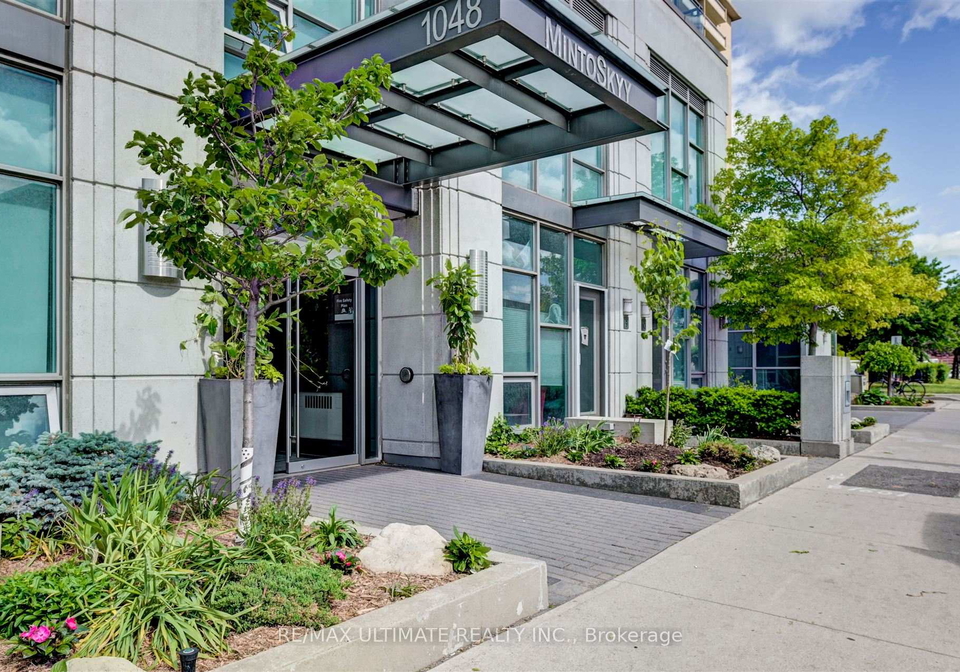 1048-broadview-avenue-east-york-ontario-e12266919