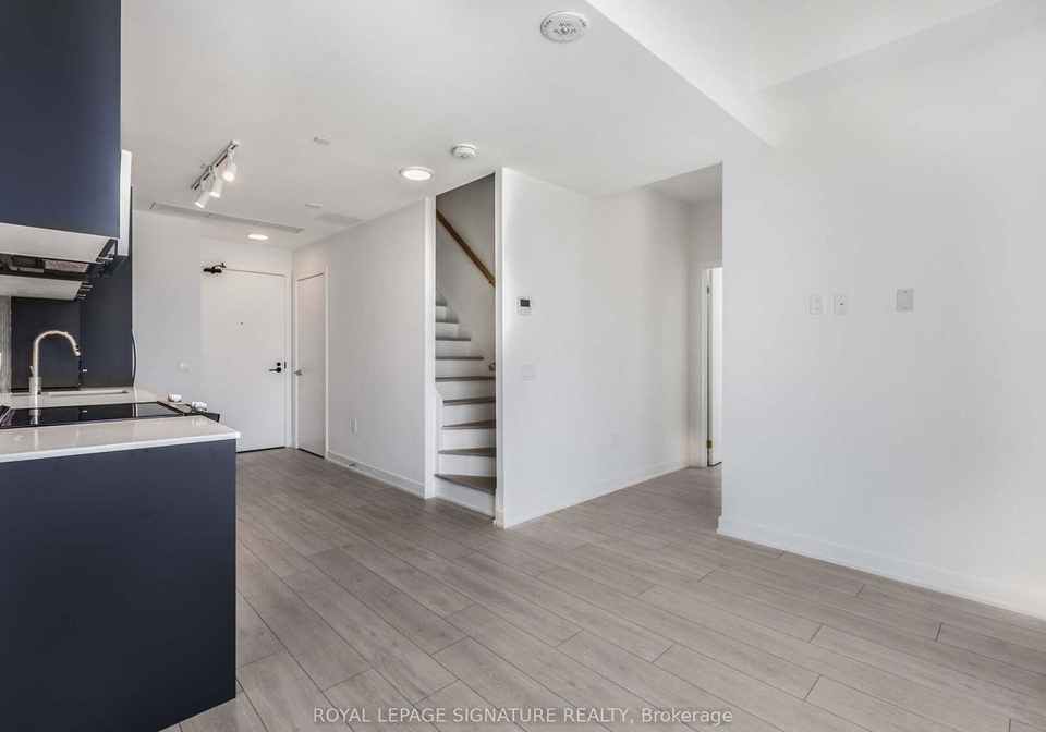 1610-charles-street-whitby-ontario-e12267000