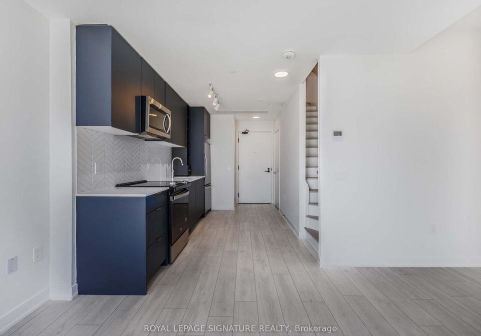1610-charles-street-whitby-ontario-e12267000