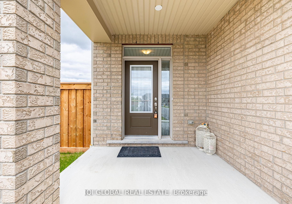 99-air-dancer-crescent-oshawa-ontario-e12268493