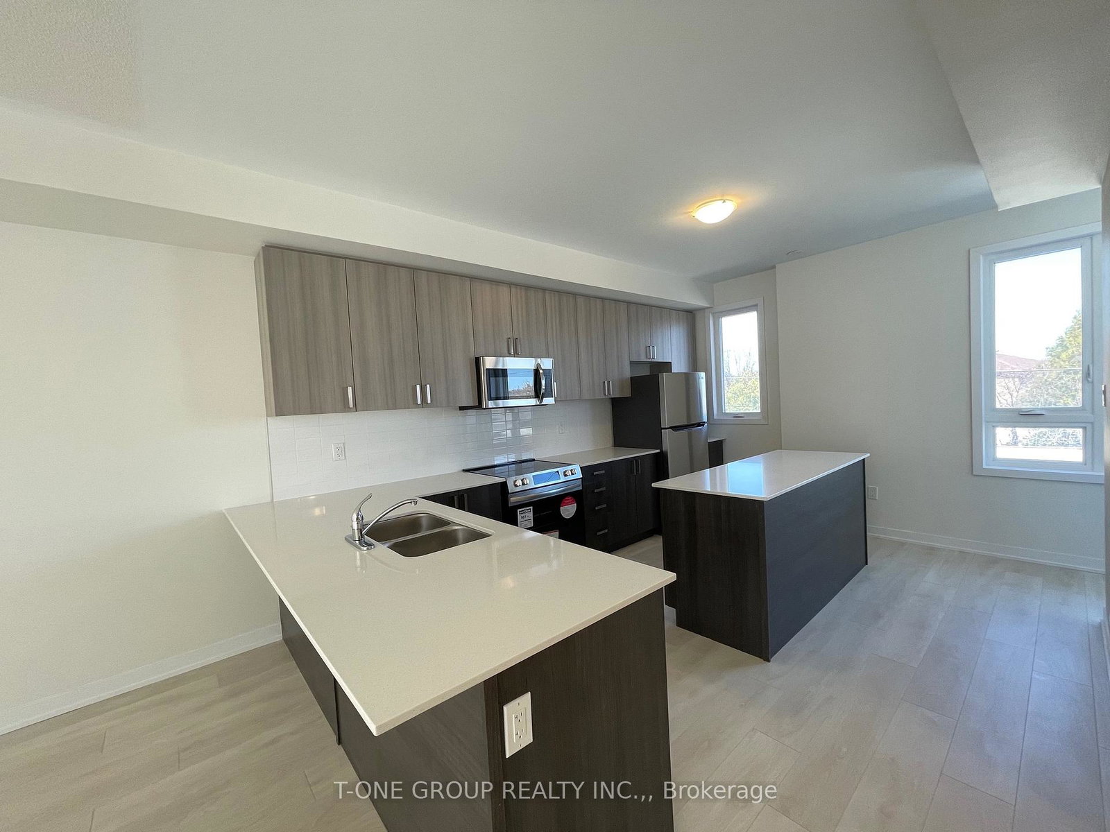 1865-parkway-pickering-ontario-e12268773