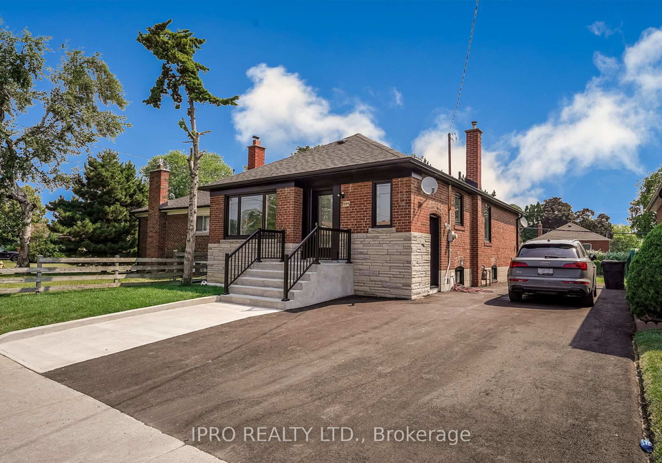 1355-pharmacy-avenue-scarborough-ontario-e12268824
