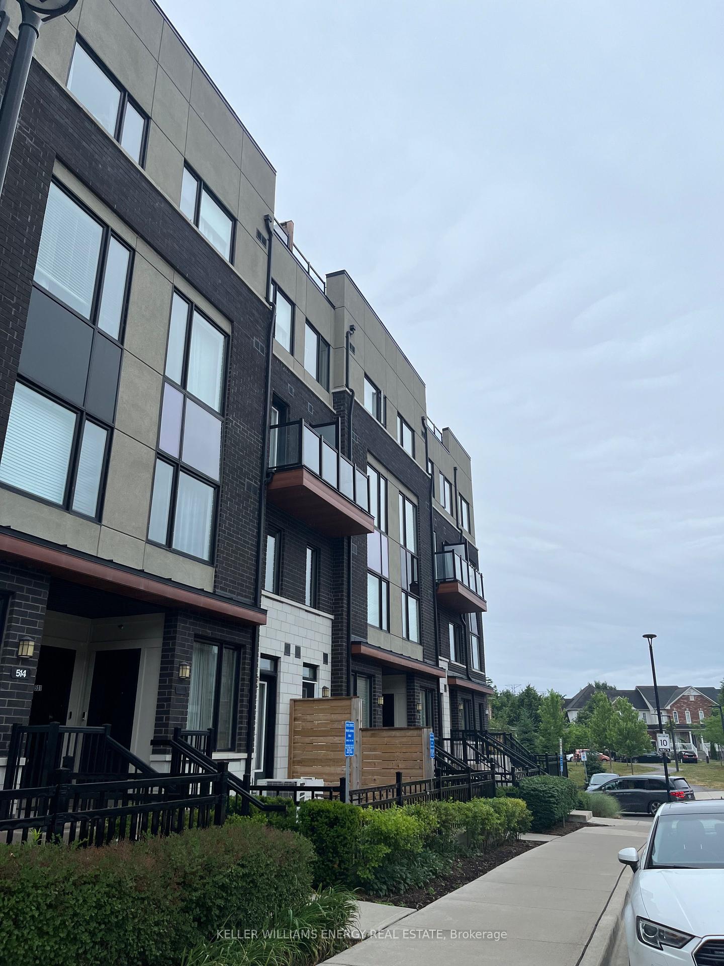 1555-kingston-road-pickering-ontario-e12268998