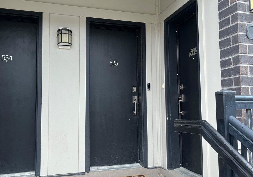 1555-kingston-road-pickering-ontario-e12268998