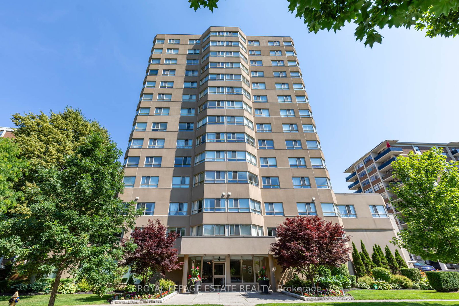 4-park-vista-drive-east-york-ontario-e12271421